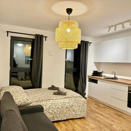 Modern Apartment With Balcony & Free Parking - Nearby Metro 비엔나 외부 사진